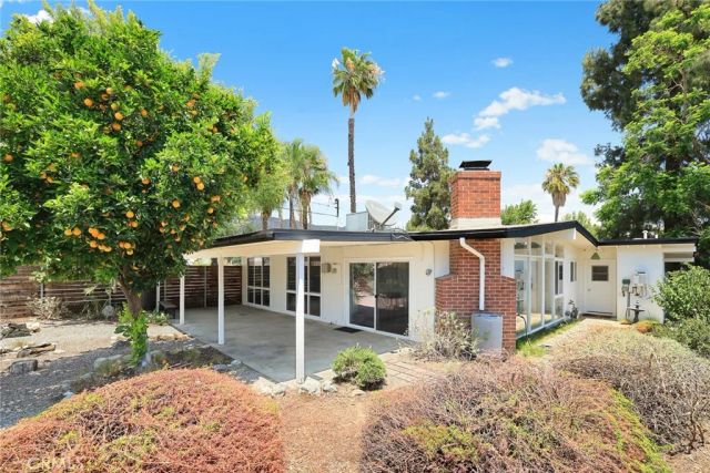 271 Greentree, Upland, CA 91786