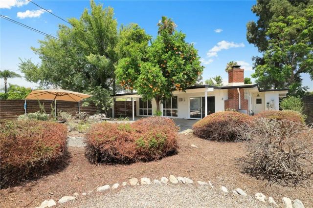 271 Greentree, Upland, CA 91786