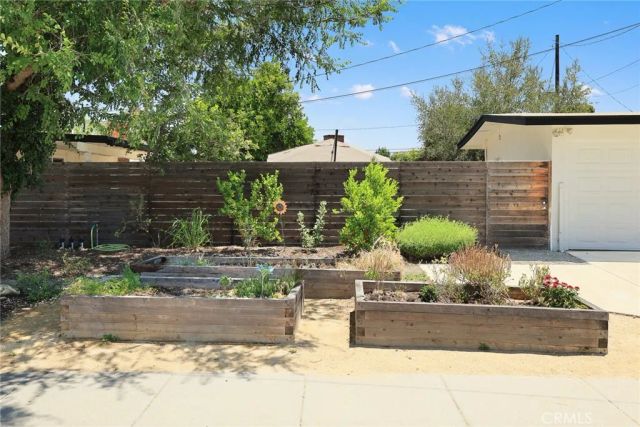 271 Greentree, Upland, CA 91786