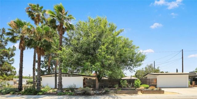 271 Greentree, Upland, CA 91786