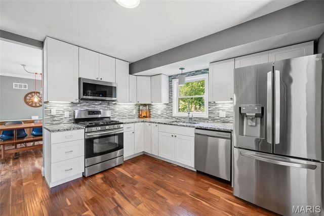 12447 Big Bend Road, Kirkwood, MO 63122