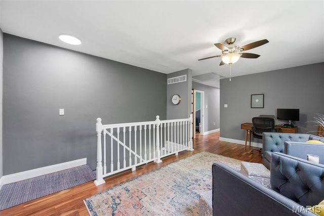 12447 Big Bend Road, Kirkwood, MO 63122