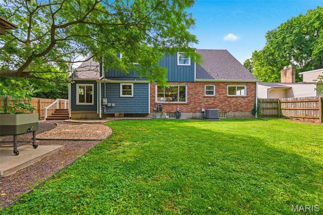 12447 Big Bend Road, Kirkwood, MO 63122