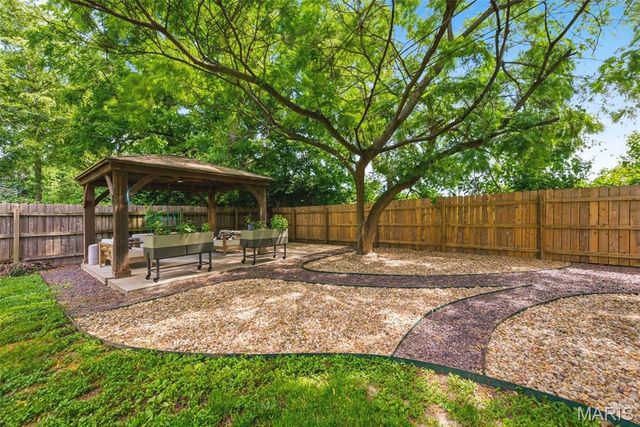 12447 Big Bend Road, Kirkwood, MO 63122