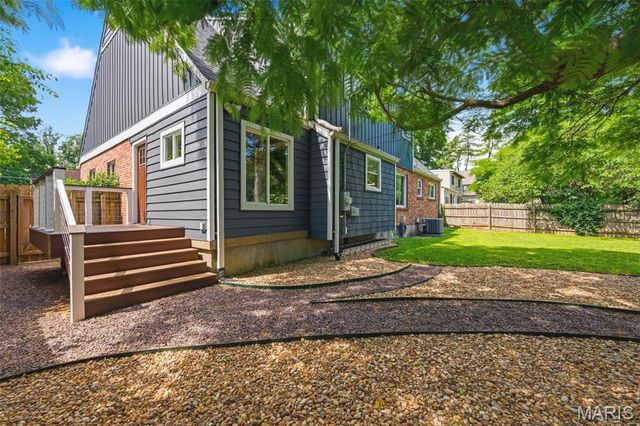 12447 Big Bend Road, Kirkwood, MO 63122