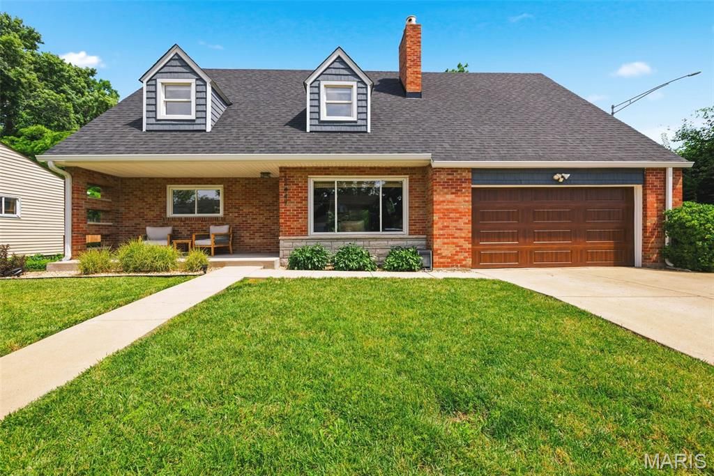 12447 Big Bend Road, Kirkwood, MO 63122