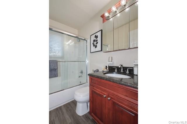 675 Conklin Street 5A, Farmingdale, NY 11735