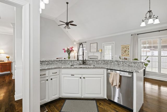 5135 Green Acres Ln, Murfreesboro, TN 37129