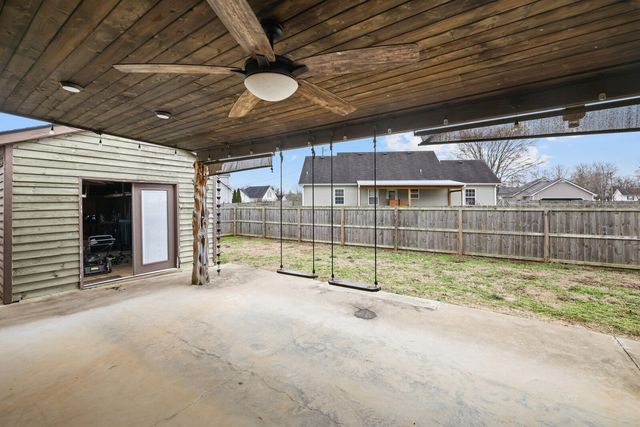 5135 Green Acres Ln, Murfreesboro, TN 37129