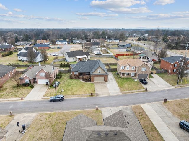 5135 Green Acres Ln, Murfreesboro, TN 37129
