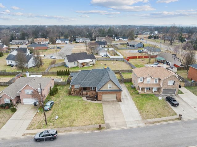5135 Green Acres Ln, Murfreesboro, TN 37129