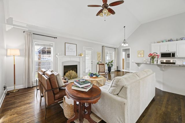 5135 Green Acres Ln, Murfreesboro, TN 37129