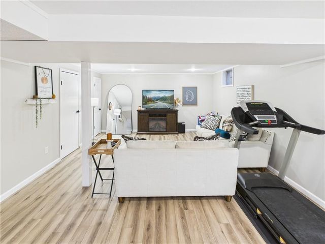 317 Jones Avenue, Warrensburg, MO 64093