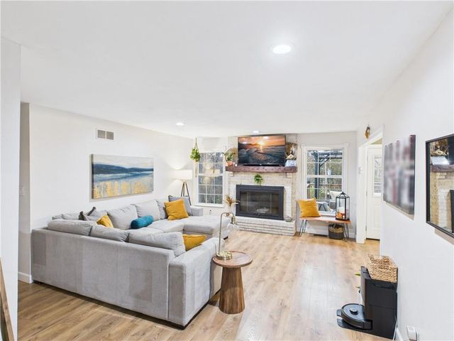 317 Jones Avenue, Warrensburg, MO 64093