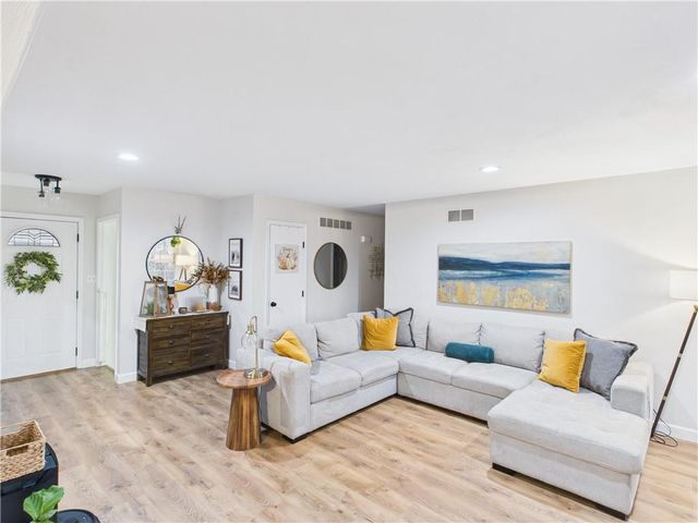 317 Jones Avenue, Warrensburg, MO 64093