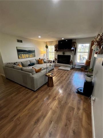 317 Jones Avenue, Warrensburg, MO 64093