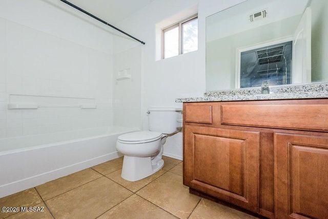 8318 S Hunnic Drive, Tucson, AZ 85747