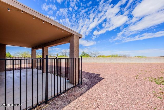 8318 S Hunnic Drive, Tucson, AZ 85747