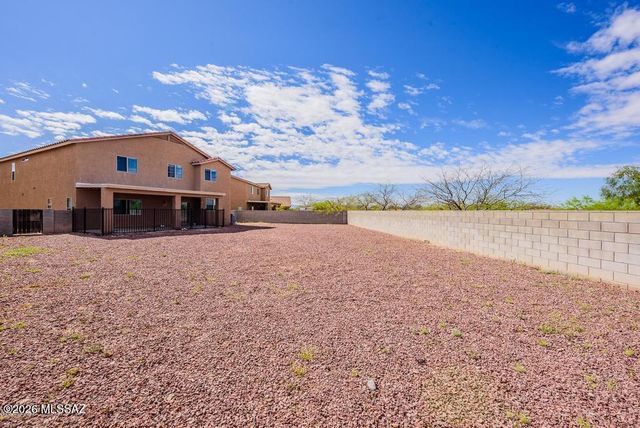 8318 S Hunnic Drive, Tucson, AZ 85747