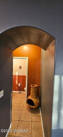 8318 S Hunnic Drive, Tucson, AZ 85747