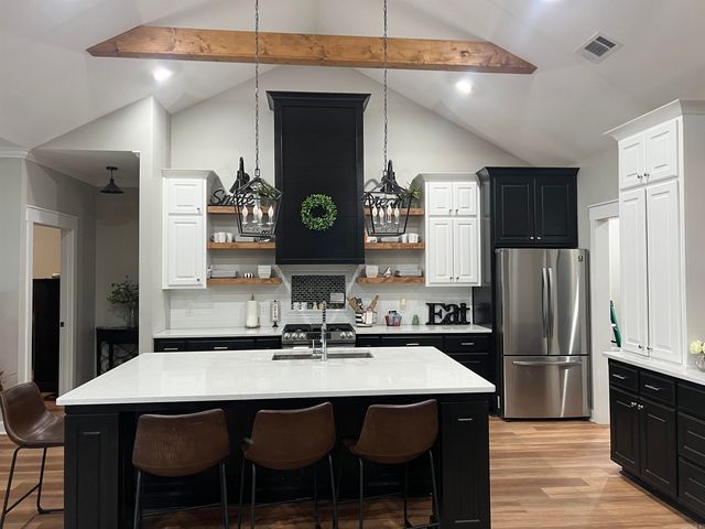 123 Carriage Court, White Hall, AR 71602