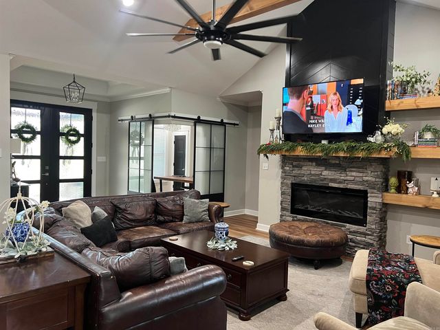 123 Carriage Court, White Hall, AR 71602