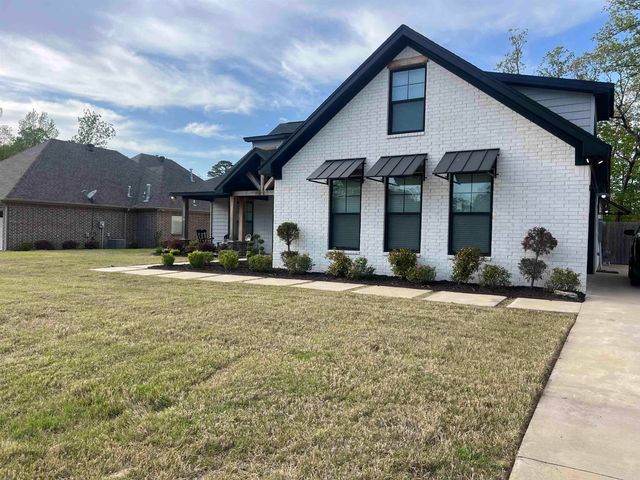 123 Carriage Court, White Hall, AR 71602