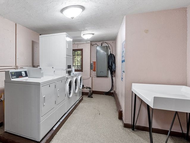 295 Pawtucket Blvd 7, Lowell, MA 01854