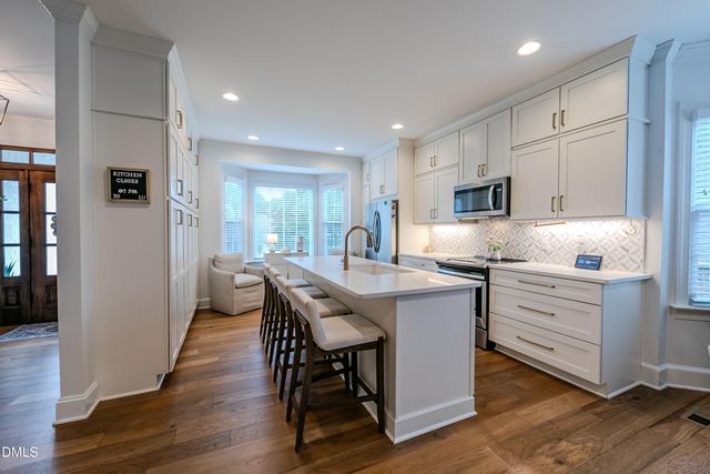 7625 Pinewild Court, Raleigh, NC 27615