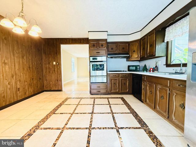 115 EDISON RD, Cherry Hill, NJ 08034