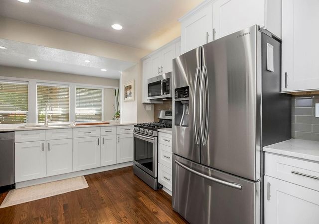 7507 Walnut Street, Kansas City, MO 64114