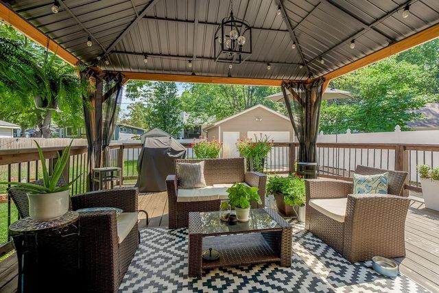 7507 Walnut Street, Kansas City, MO 64114