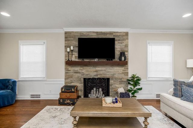 7507 Walnut Street, Kansas City, MO 64114