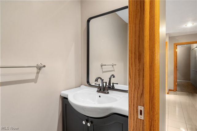 540 Crossbrook Drive, Berea, OH 44017