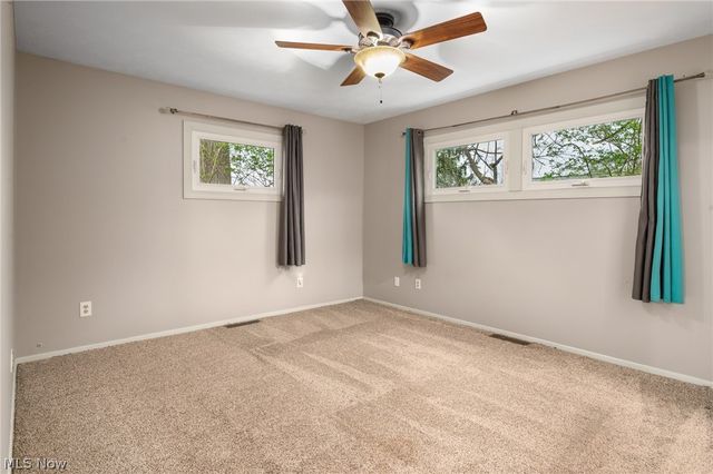 540 Crossbrook Drive, Berea, OH 44017