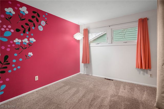540 Crossbrook Drive, Berea, OH 44017