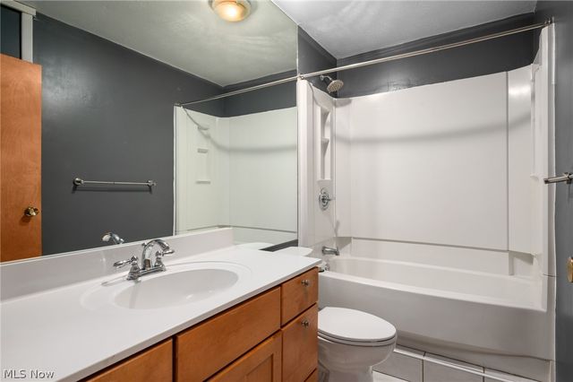 540 Crossbrook Drive, Berea, OH 44017
