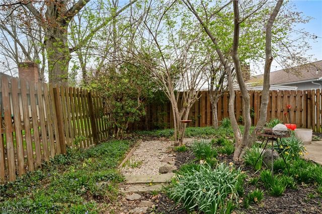 540 Crossbrook Drive, Berea, OH 44017