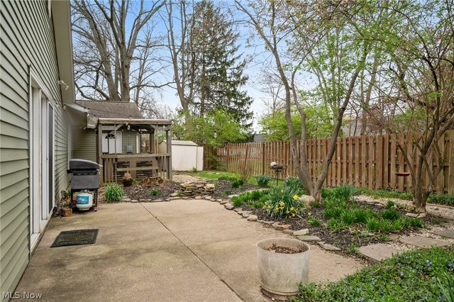 540 Crossbrook Drive, Berea, OH 44017
