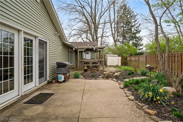 540 Crossbrook Drive, Berea, OH 44017