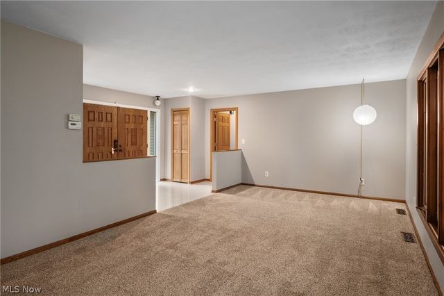 540 Crossbrook Drive, Berea, OH 44017