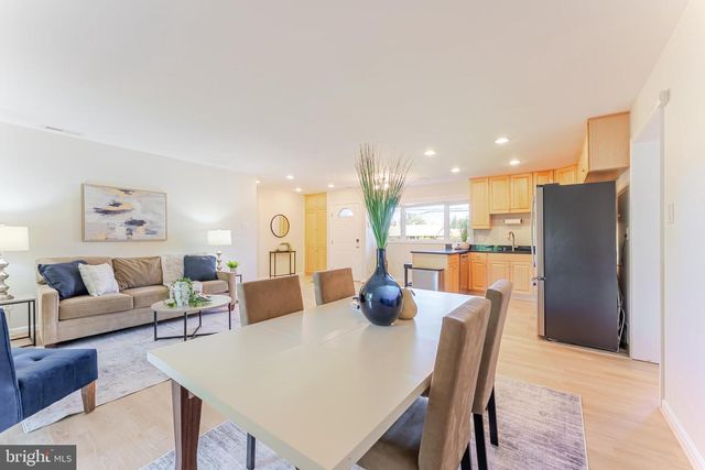 5825 ATTEENTEE RD, Springfield, VA 22150