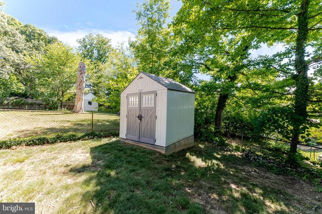 5825 ATTEENTEE RD, Springfield, VA 22150