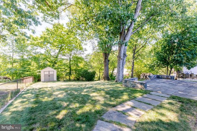 5825 ATTEENTEE RD, Springfield, VA 22150