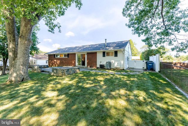 5825 ATTEENTEE RD, Springfield, VA 22150