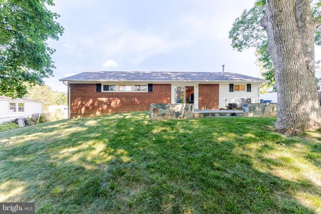 5825 ATTEENTEE RD, Springfield, VA 22150
