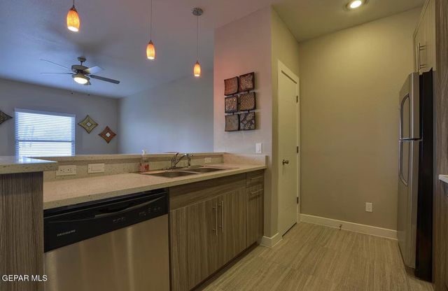 410 THORN 27, El Paso, TX 79912