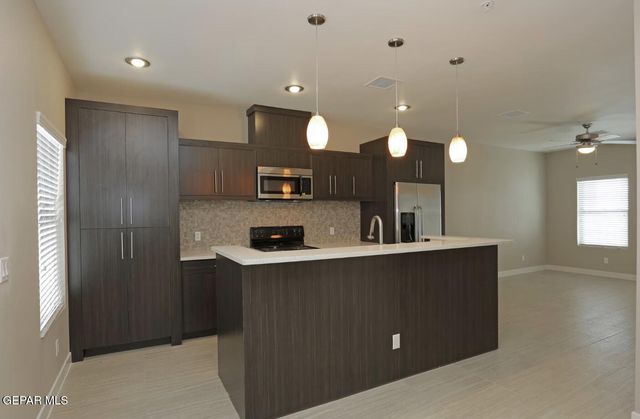 410 THORN 27, El Paso, TX 79912