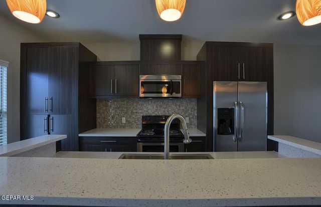 410 THORN 27, El Paso, TX 79912