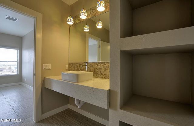 410 THORN 27, El Paso, TX 79912
